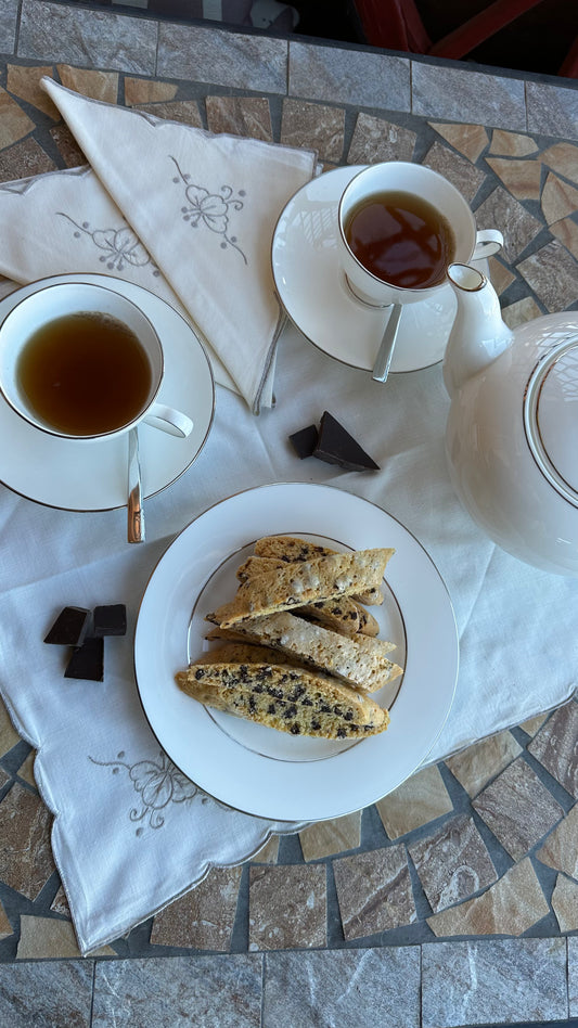 Tozzetti con gocce di cioccolato